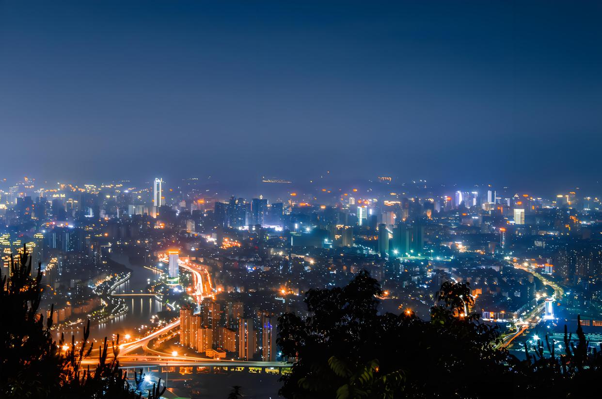 福州景點深度漫遊：從三坊七巷到閩江夜色，尋找與台灣一脈相承的古城記憶