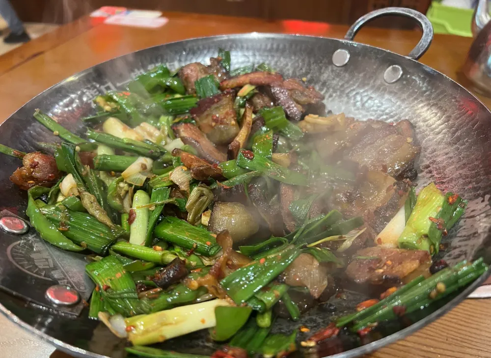 爆炒湖南臘肉 爆炒湖南臘肉