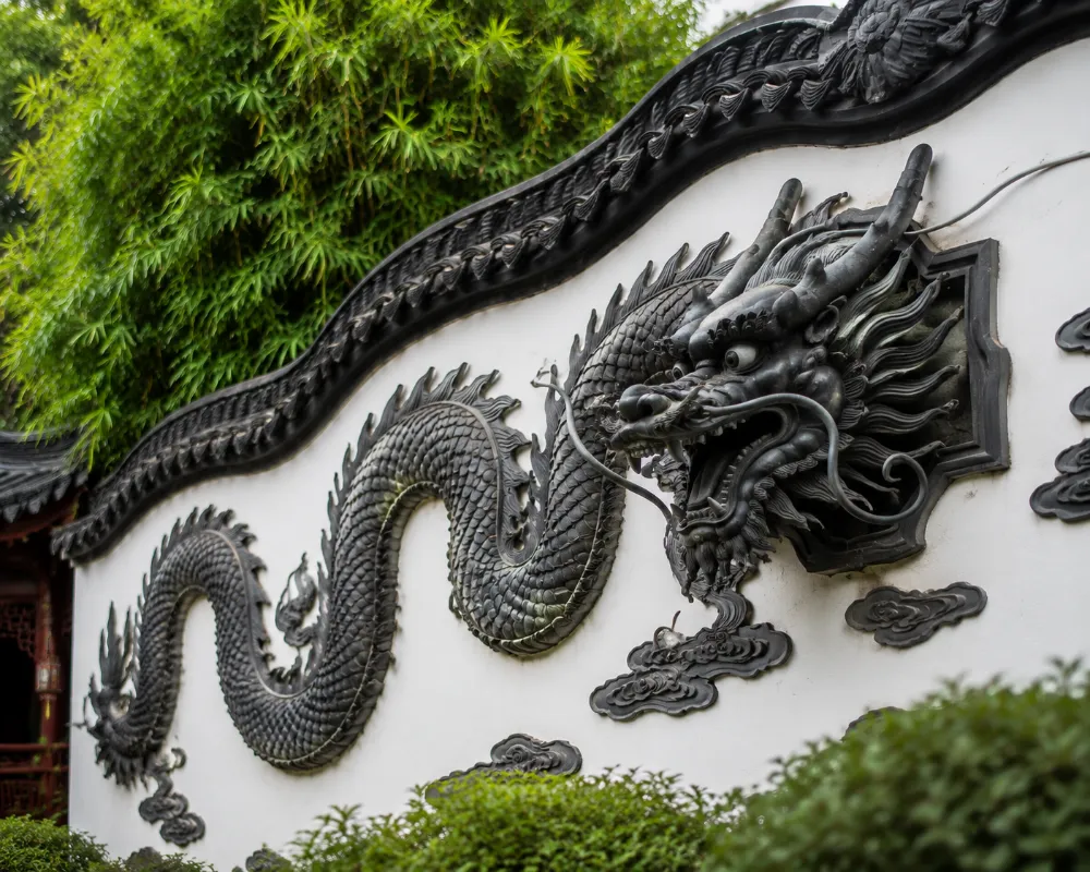上海豫園古典園林點春堂特色建築穿龍牆 上海豫園古典園林點春堂特色建築穿龍牆