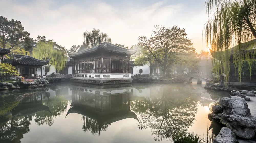 蘇州拙政園深度遊：江南園林之首的私房取景與避開人潮攻略